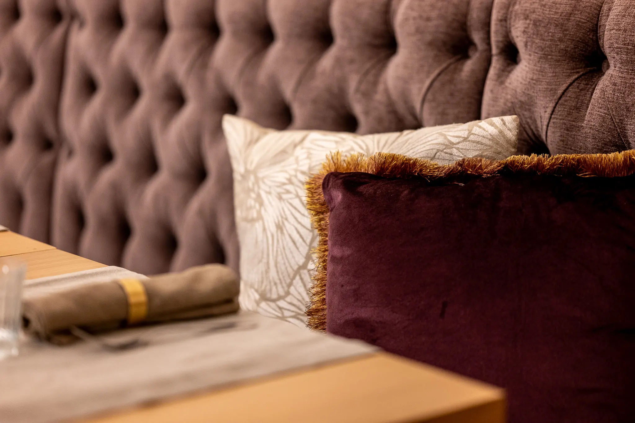 Decoratieve kussens in Hotel de Castillion